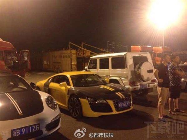 超跑深夜飙车 微博“泄密”惨遭连窝端