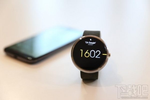 Moto 360评测：圆形表盘帅气十足 待机是鸡肋