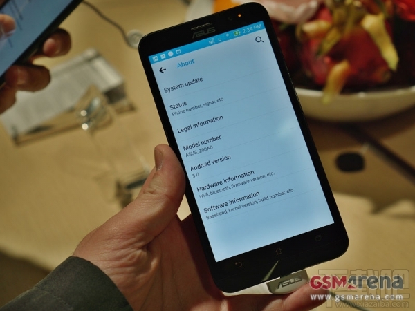 全球首款4GB RAM手机 华硕Zenfone 2上手图赏