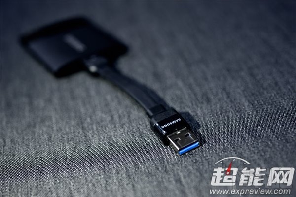 1TB容量，三星便携式SSD T1评测