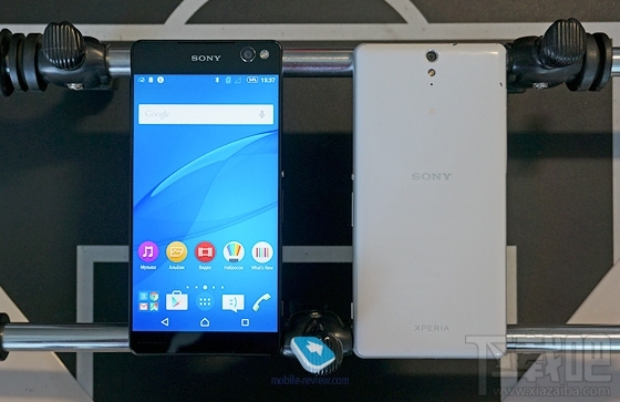 SONY索尼Xperia新机上手实拍：超窄边框 