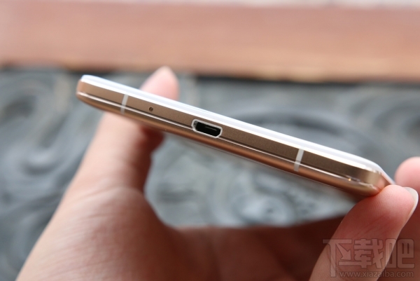 均衡旗舰 OPPO R7 Plus评测 照相秒杀小米4