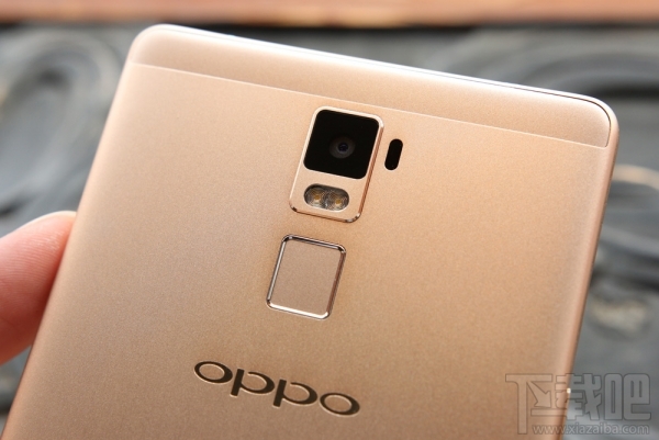 均衡旗舰 OPPO R7 Plus评测 照相秒杀小米4