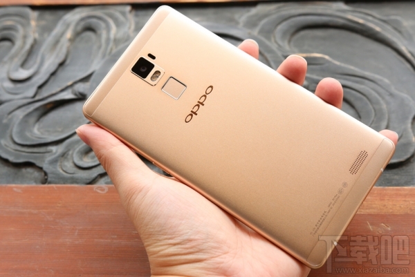 均衡旗舰 OPPO R7 Plus评测 照相秒杀小米4