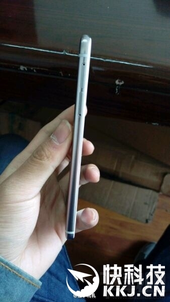 运行安卓6.0！HTC A9真机/配置完全曝光