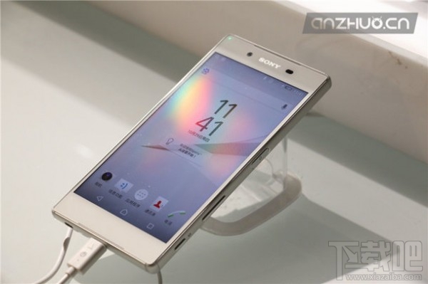 侧边指纹+4K屏：索尼Xperia Z5尊享版上手图赏