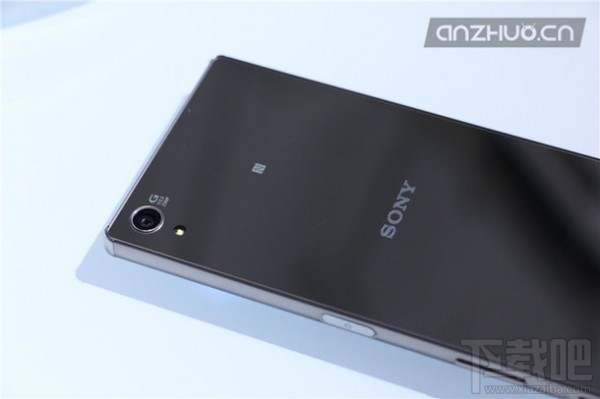 侧边指纹+4K屏：索尼Xperia Z5尊享版上手图赏