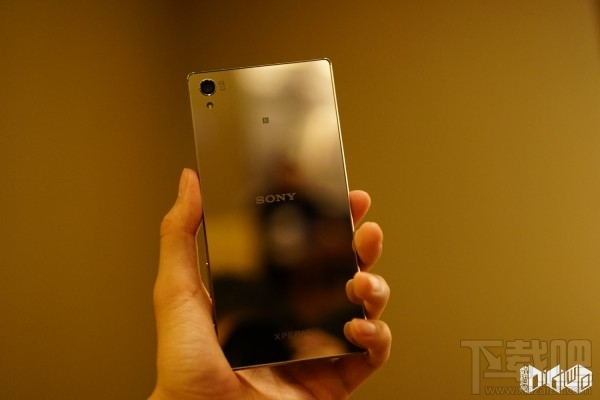 一机千色 镜像银索尼Xperia Z5尊享版开箱上手