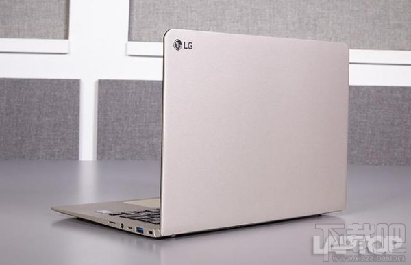 LG Gram超极本上手体验 屏幕出色做工一般