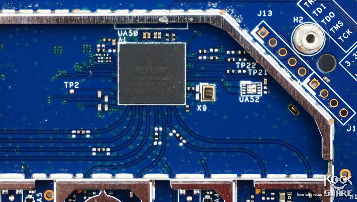 华硕RT-AC88U AC3200旗舰路由器开箱评测