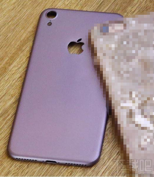 外设厂商疑似iPhone 7外壳曝光：采用四扬声器设计