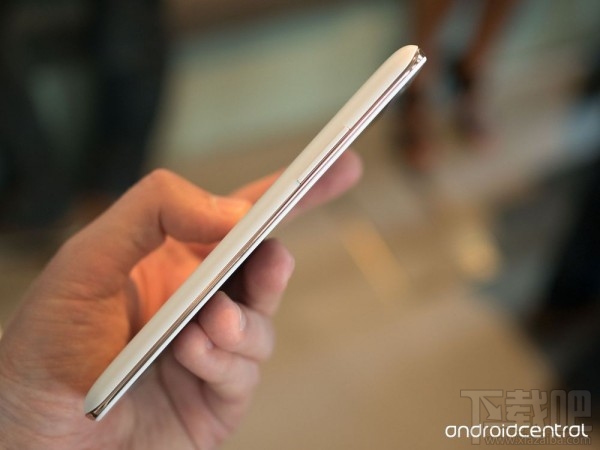 首批搭载Cyanogen OS 13手机Spark曝光