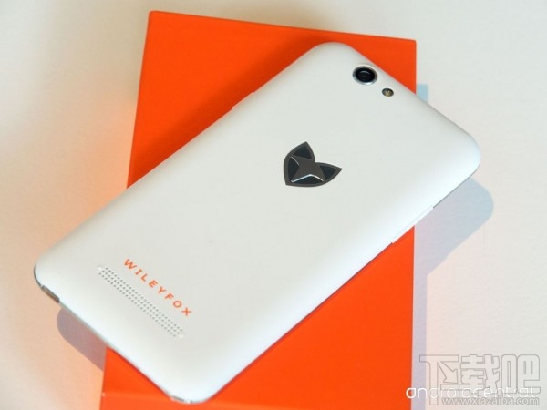 首批搭载Cyanogen OS 13手机Spark曝光