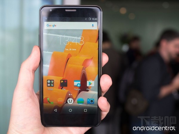 首批搭载Cyanogen OS 13手机Spark曝光