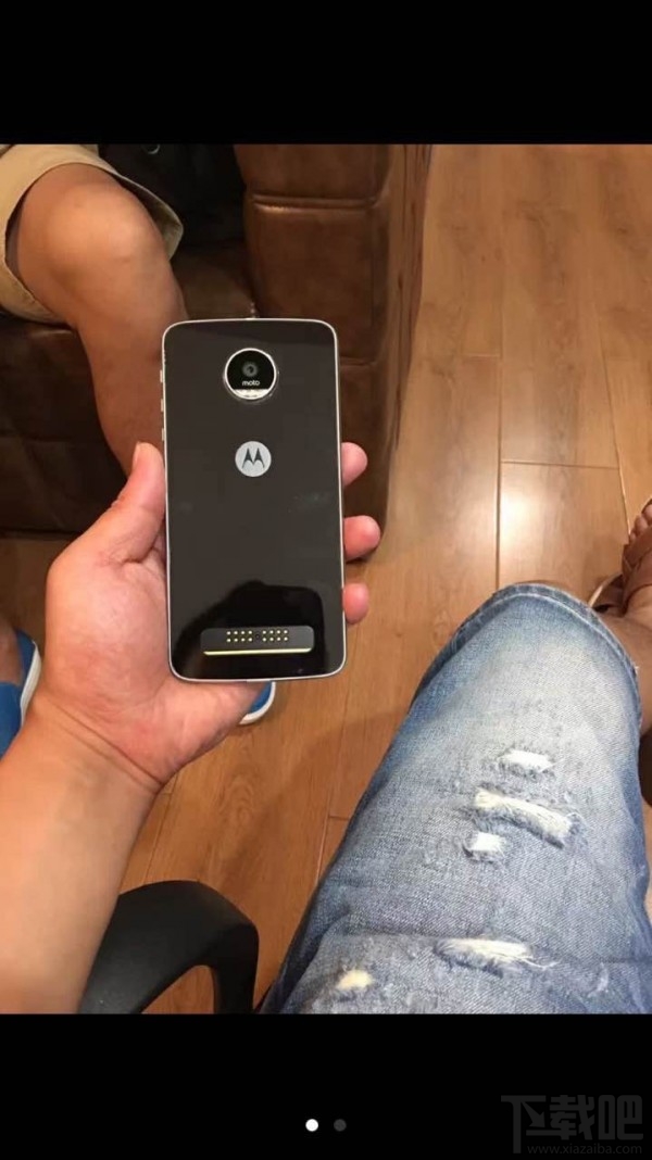 Moto Z Play原型机曝光 联想接受预定