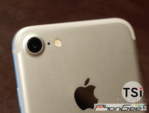 iPhone 7终极曝光蓝黑新配色 SIM卡托防水