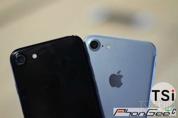 iPhone 7终极曝光蓝黑新配色 SIM卡托防水
