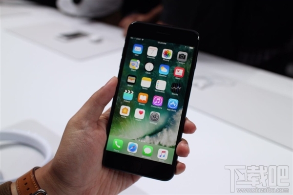 iPhone7亮黑色价格6188元，i7亮光黑版没有32G(图集)