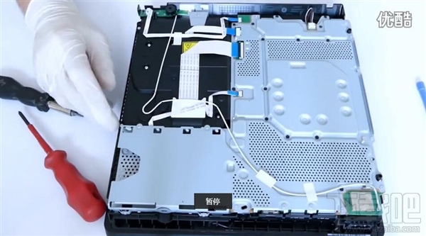 PS4 Slim拆机视频放出 主板更小