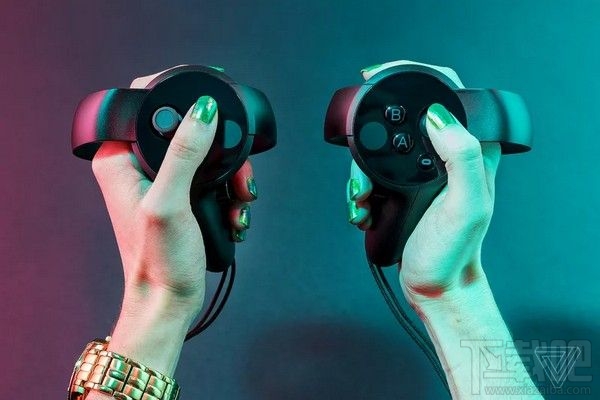 Oculus Touch 真机测评： Rift VR设备重控制