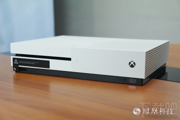 国行Xbox One S真机开箱：生不逢时