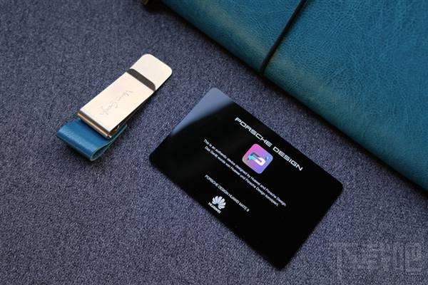 华为Mate9保时捷版有什么配件？华为Mate9保时捷真机开箱图赏