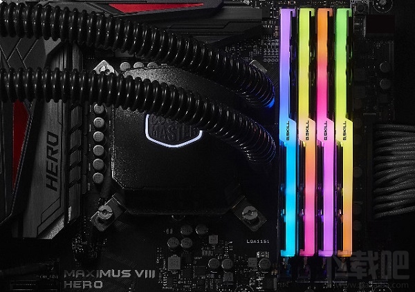 芝奇Trident Z RGB DDR4发布 智能彩光超频内存模组