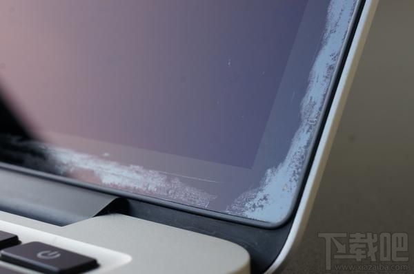 MacBook抗反射涂层脱落？符合条件苹果免费帮你修！