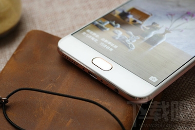 oppo r9不关机取卡可以吗？oppo r9怎么取卡？
