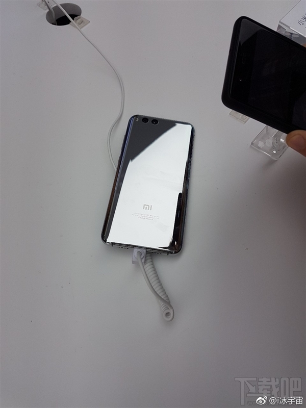 小米6亮银版和普通版有什么区别？小米6亮银版图鉴