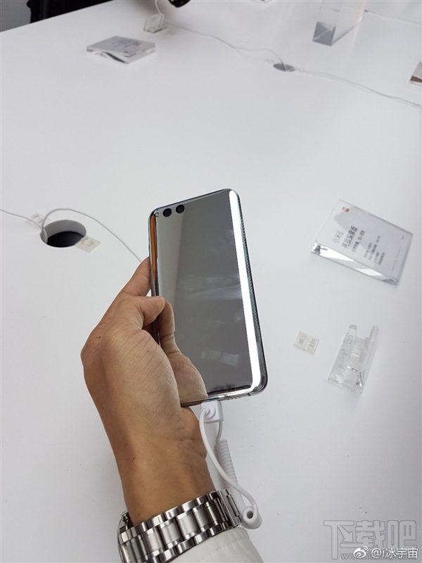 小米6亮银版和普通版有什么区别？小米6亮银版图鉴