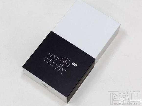 坚果Pro和荣耀8哪个好？荣耀8和坚果Pro区别对比