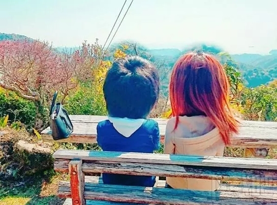 大头照片拍照软件叫什么？cymera(サイメラ)怎么玩？