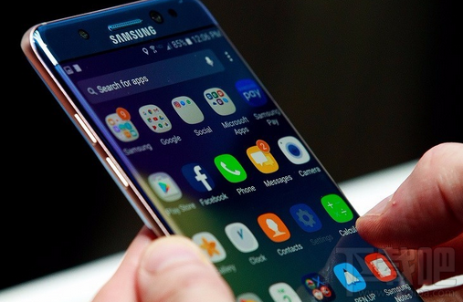 全面屏机皇小米MIX 2、iPhone8、三星Note8哪个更好看？