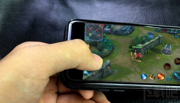 iphoneX齐刘海对王者荣耀有影响吗 iphoneX玩王者荣耀情况展示