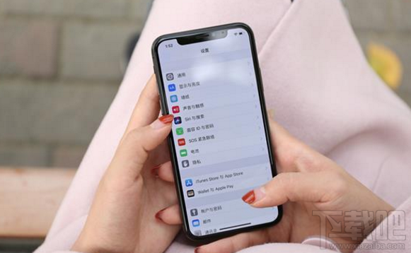 iPhone X、华为mate10 pro和三星S9+对比测评