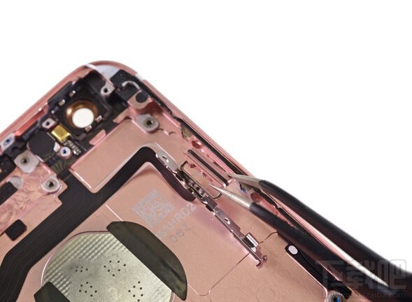 苹果iPhone6s玫瑰金版全面拆解图文解析