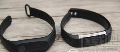 小米手环2和fitbit alta哪个好？小米手环2和fitbit alta的区别