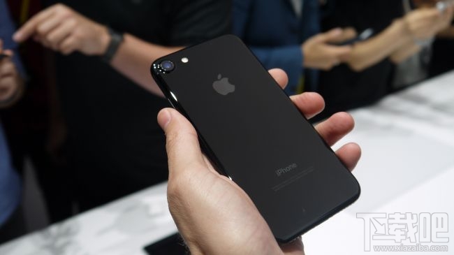 苹果iPhone 7 VS三星S7：三星配置好 苹果体验好
