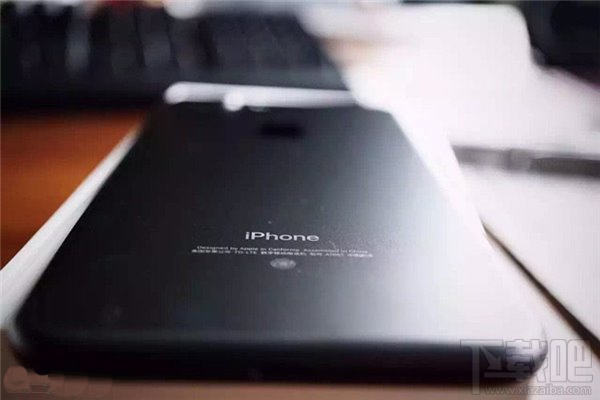 唯独少了亮黑色！网友晒苹果iPhone7/Plus国行版四色开箱图集