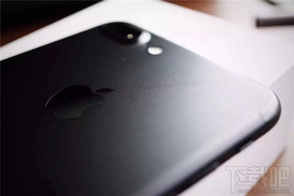 唯独少了亮黑色！网友晒苹果iPhone7/Plus国行版四色开箱图集