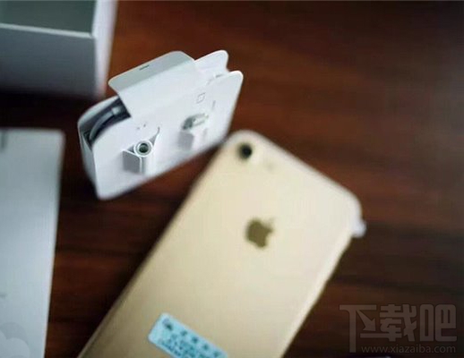 唯独少了亮黑色！网友晒苹果iPhone7/Plus国行版四色开箱图集