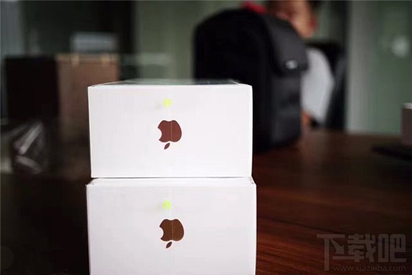 唯独少了亮黑色！网友晒苹果iPhone7/Plus国行版四色开箱图集