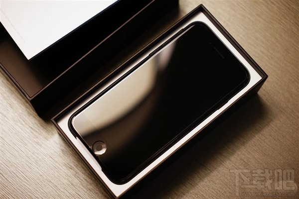 指纹收集神器？亮黑色国行苹果iPhone7/7 Plus最全开箱图集