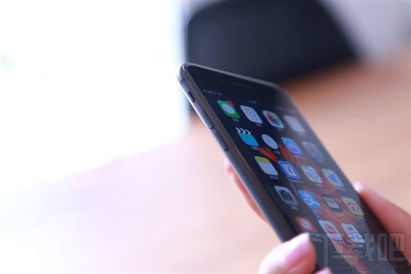 指纹收集神器？亮黑色国行苹果iPhone7/7 Plus最全开箱图集