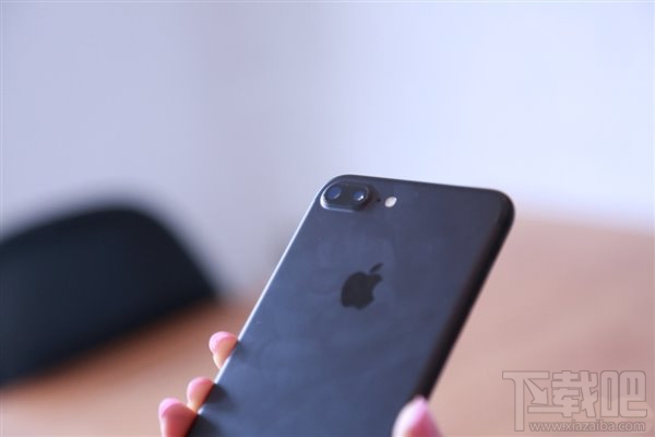 指纹收集神器？亮黑色国行苹果iPhone7/7 Plus最全开箱图集