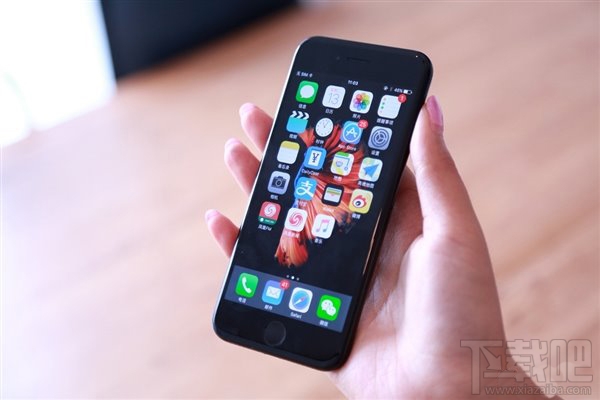 指纹收集神器？亮黑色国行苹果iPhone7/7 Plus最全开箱图集