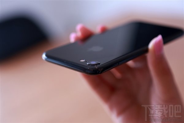 指纹收集神器？亮黑色国行苹果iPhone7/7 Plus最全开箱图集