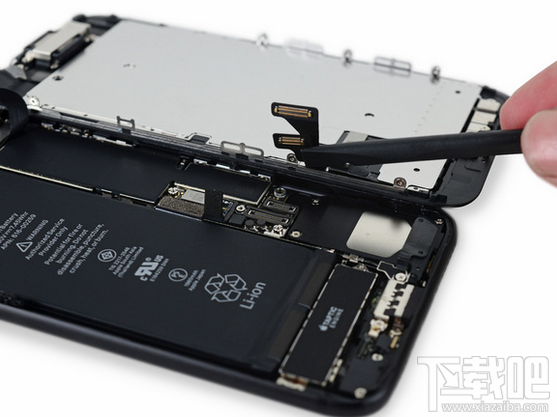 iPhone 7拆解全过程：搭配2GB RAM+更大容量的电池