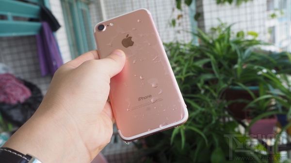 你的iPhone7脏了？洗洗就可以了